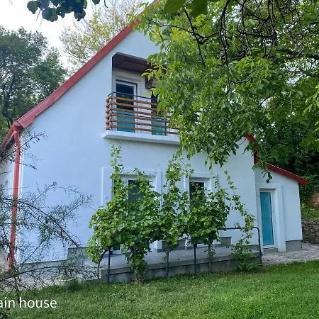 Cozy Little Hideaway