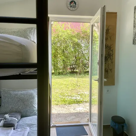 בית הארחה Cozy Little Hideaway 3*